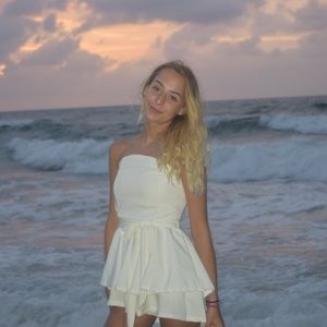 Meet your Posher, Macie